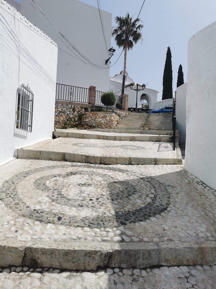 Trappe med mosaik i Frigilianas gamle bydel